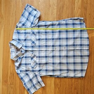 Men's Eddie Bauer short sleeved light weight shirt